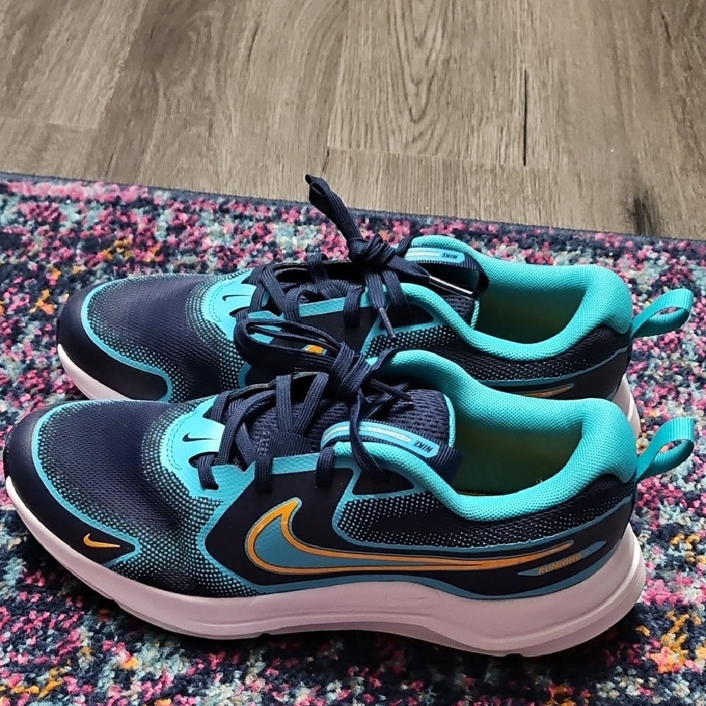 Nike Kids Navy and Aqua Sneakers